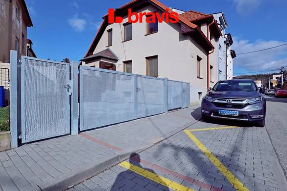 Pronájem bytu 3+1,ul. Střelnice, Brno - Líšen, zařízený