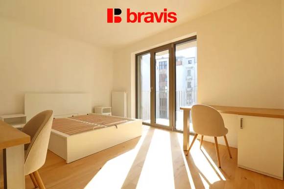 Pronájem bytu 1+kk, výhoda prvního nájemníka, Brno - Zábrdovice, ulice Bratislavská, sklep, balkon, parkování v garáži, zdarma gym a sauna