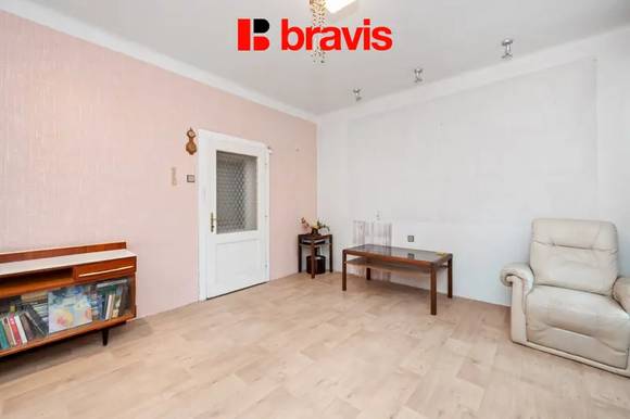 Pronájem rodinného domu Brno - Obřany, ulice Výpustky, zahrada, garáž
