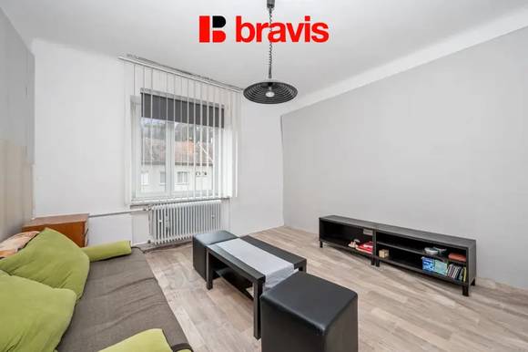 Pronájem rodinného domu Brno - Obřany, ulice Výpustky, zahrada, garáž