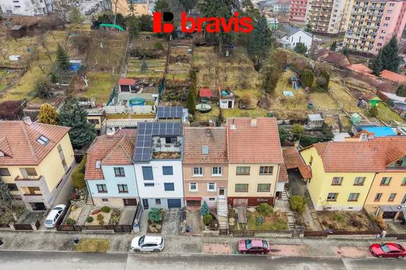 Pronájem rodinného domu Brno - Obřany, ulice Výpustky, zahrada, garáž