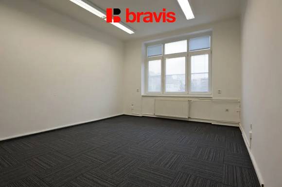 Pronájem kancelářských prostor, ul. Bezručova, Brno - Staré Brno, zrekonstruované, výtah
