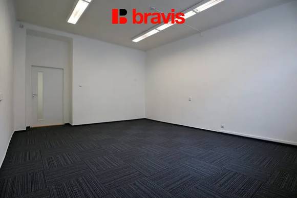 Pronájem kancelářských prostor, ul. Bezručova, Brno - Staré Brno, zrekonstruované, výtah