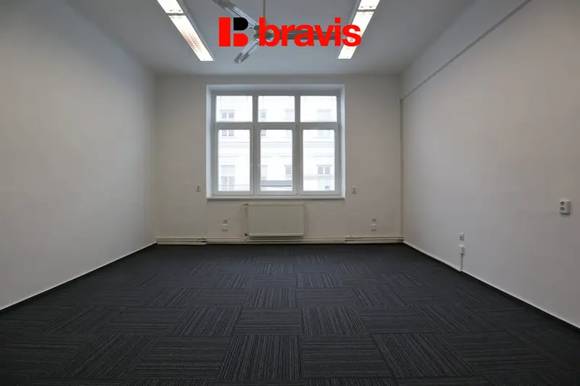 Pronájem kancelářských prostor, ul. Bezručova, Brno - Staré Brno, zrekonstruované, výtah