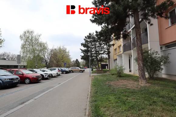 Pronájem bytu 1+1, ul. Fillova, Lesná, kompletně zařízený, lodžie, sklep