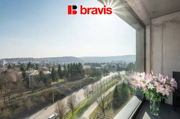 Nový 1+kk, Brno – Královopolská: Kompletně zařízený, s posilovnou a wifi