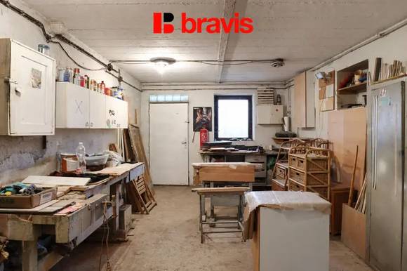 Pronájem skladovacího a výrobního prostoru, Brno - Bosonohy, ul.Pražská, parkování na vlastním pozemku