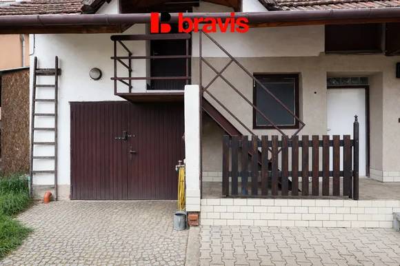 Pronájem skladovacího a výrobního prostoru, Brno - Bosonohy, ul.Pražská, parkování na vlastním pozemku