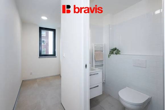 Pronájem studia 1+kk, Brno - Zábrdovice, ul. Příkop, novostavba, klimatizace, sklep