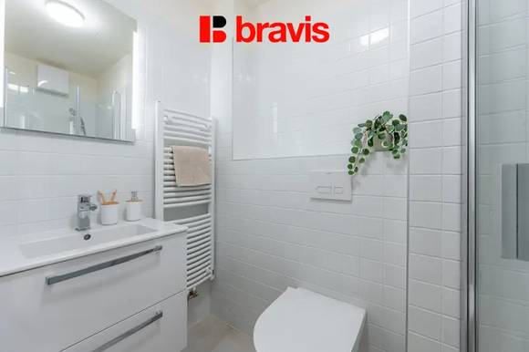 Pronájem studia 1+kk, Brno - Zábrdovice, ul. Příkop, novostavba, klimatizace, sklep
