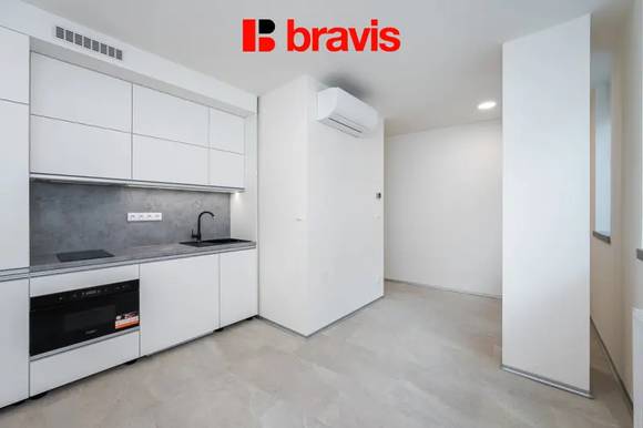 Pronájem studia 1+kk, Brno - Zábrdovice, ul. Příkop, novostavba, klimatizace, sklep
