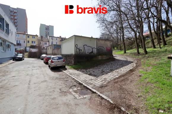 Prodej garáže 19 m², Brno - Štýřice, ul. Hluboká, v blízkosti centra