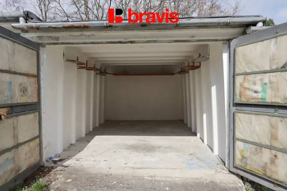 Prodej garáže 19 m², Brno - Štýřice, ul. Hluboká, v blízkosti centra