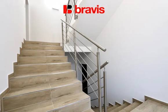 Pronájem prostorného bytu 1+kk, Brno - Starý Lískovec, ul. Kroupova, novostavba, parkovací stání v ceně, sklep