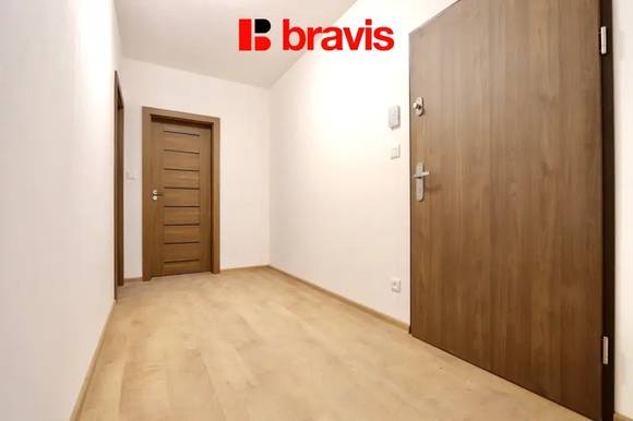 Pronájem prostorného bytu 1+kk, Brno - Starý Lískovec, ul. Kroupova, novostavba, parkovací stání v ceně, sklep