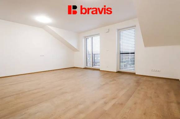 Pronájem prostorného bytu 1+kk, Brno - Starý Lískovec, ul. Kroupova, novostavba, parkovací stání v ceně, sklep