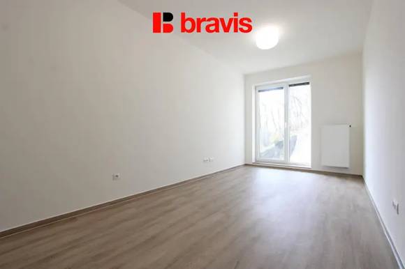 Pronájem bytu 2+kk, ulice Myslínova, Brno - Královo Pole, Vila „Pod Zaječí horou“, terasa se zahrádkou, 2 parkovací stání, sklep