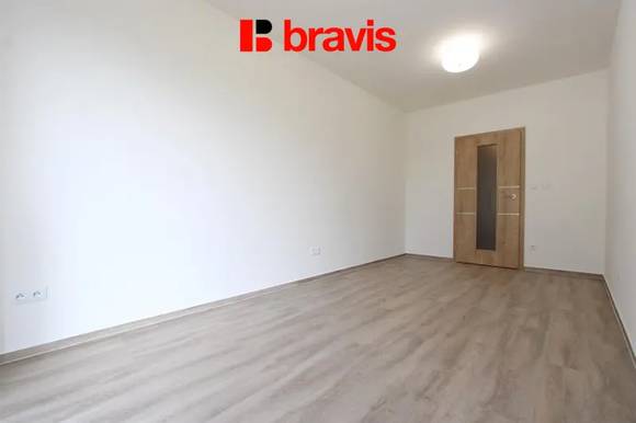 Pronájem bytu 2+kk, ulice Myslínova, Brno - Královo Pole, Vila „Pod Zaječí horou“, terasa se zahrádkou, 2 parkovací stání, sklep