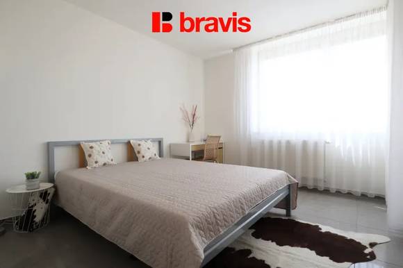 Pronájem nadstandardního bytu 2+kk, Brno – Královo Pole, Nové Semilasso – wellness a internet v ceně, balkon, klimatizace, garáž