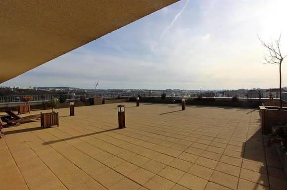 Pronájem nadstandardního bytu 2+kk, Brno – Královo Pole, Nové Semilasso – wellness a internet v ceně, balkon, klimatizace, garáž