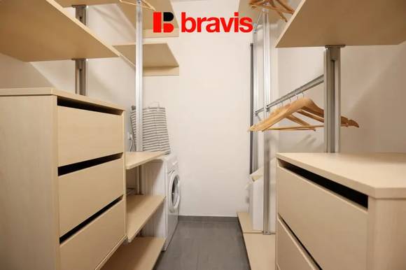 Pronájem nadstandardního bytu 2+kk, Brno – Královo Pole, Nové Semilasso – wellness a internet v ceně, balkon, klimatizace, garáž