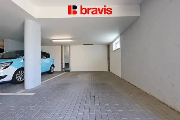 Pronájem garážového stání ul. U Leskavy, 17 m², Brno - Starý Lískovec