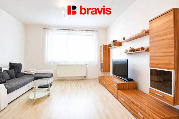 Pronájem bytu 2+kk Brno - Líšeň, ulice Houbalova, garážové parkovací stání v ceně