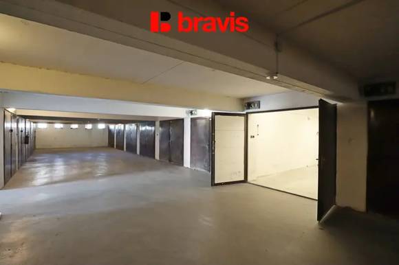 Prodej garáže 18 m², ul. Věstonická, městská část Vinohrady, elektřina