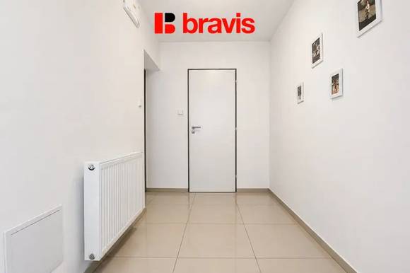 Pronájem bytu 2+kk, Rosice u Brna, ul. Zbýšovská, klidná lokalita, spoluužívání dvorku, možnost garážového stání