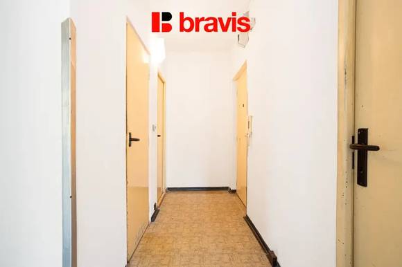 Prodej bytu 2+1 se šatnou, 51 m² a dvěma lodžiema 6,2 m2, Brno – ulice Záhumenice