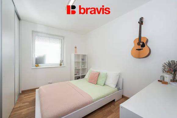 Prodej nízkoenergetického RD 4+kk (126m²), Želešice u Brna, prostorná šatna, garáž (29m²), zahrada, v blízkosti lesa