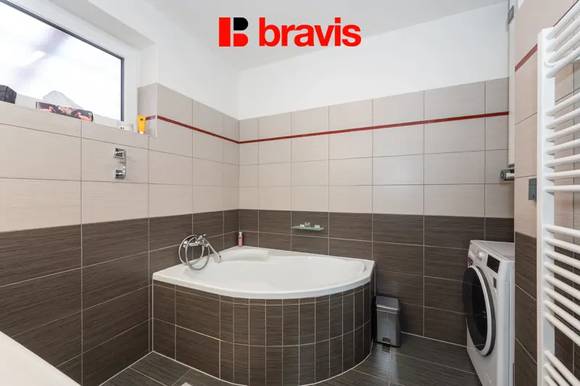 Prodej nízkoenergetického RD 4+kk (126m²), Želešice u Brna, prostorná šatna, garáž (29m²), zahrada, v blízkosti lesa