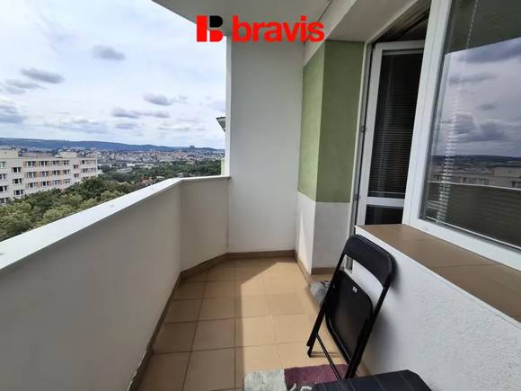 Pronájem bytu 1+1 38 m², částečně zařízený, lodžie,  Brno - Lesná, ul. Brožíkova