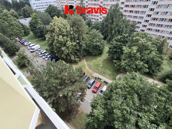Pronájem bytu 1+1 38 m², částečně zařízený, lodžie,  Brno - Lesná, ul. Brožíkova
