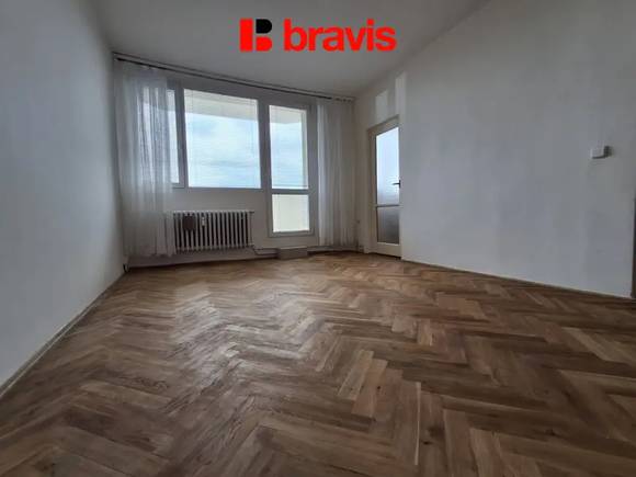 Pronájem bytu 1+1 38 m², částečně zařízený, lodžie,  Brno - Lesná, ul. Brožíkova