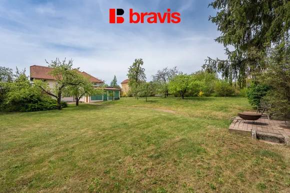 Prodej vily 5+kk na výjimečném místě, Tišnov, Riegrova ulice, nádherná, rozlehlá zahrada, pozemek 1997m², sklep, parkování
