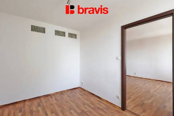 Pronájem bytu 2+kk na ulici Nové Sady, Brno-střed, výborná dostupnost, možnost parkování