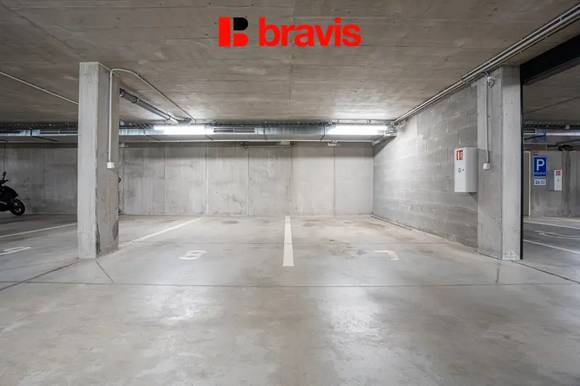 Pronájem moderního bytu 4+kk s terasou, sklepem a 2 parkovacími stáními – Brno, Lesná, ulice Fillova