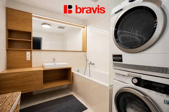 Pronájem moderního bytu 4+kk s terasou, sklepem a 2 parkovacími stáními – Brno, Lesná, ulice Fillova
