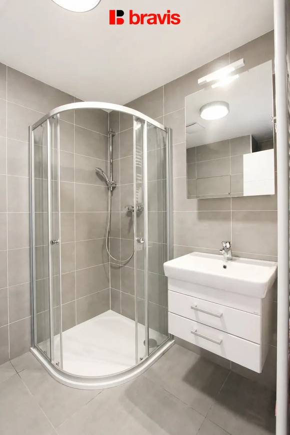 Prodej hezkého bytu 1+kk s balkónem 42m2, ul. Bělohorská, Brno - Židenice, parkování, sklep