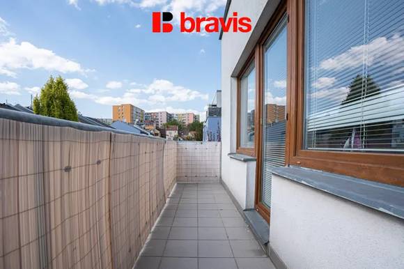 Prodej moderního bytu 1+kk s balkonem, ulice Čeňka Růžičky, Brno-Bohunice, sklep, garážové stání