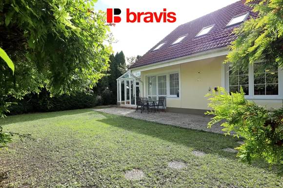 Pronájem rodinného domu 5+kk, Česká, zahrada, garáž, krb, kompletně vybavený