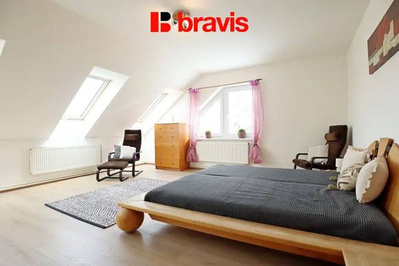 Pronájem rodinného domu 5+kk, Česká, zahrada, garáž, krb, kompletně vybavený