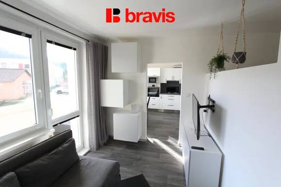 Pronájem bytu 1+1, ulice Šťouračova, Brno - Bystrc, zařízený, lodžie, sklep, klidná lokalita