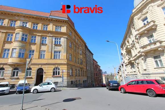 Pronájem bytu 3+1 po kompletní rekonstrukci s balkonem, Brno – Černá Pole, ul. Kunzova