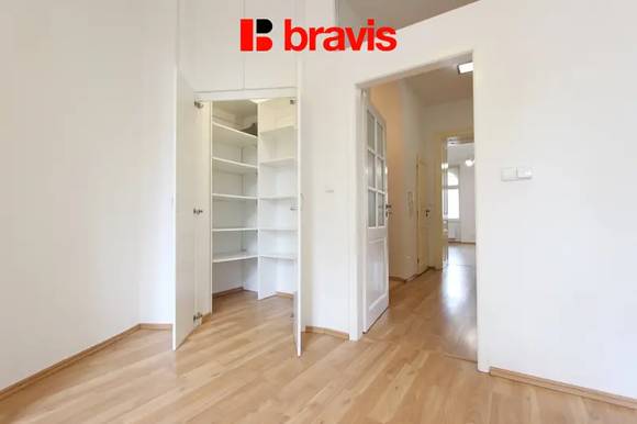 Pronájem bytu 3+1 po kompletní rekonstrukci s balkonem, Brno – Černá Pole, ul. Kunzova