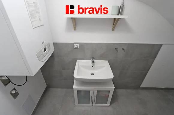 Pronájem rodinného domu 5+kk, ul. Jabloňová, Moravany, Brno-venkov, zahrada, terasa, 2 parkovací místa