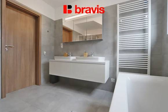 Pronájem rodinného domu 5+kk, ul. Jabloňová, Moravany, Brno-venkov, zahrada, terasa, 2 parkovací místa