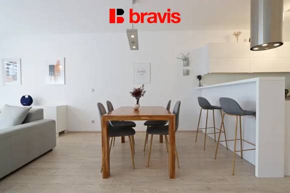 Pronájem rodinného domu 5+kk, ul. Jabloňová, Moravany, Brno-venkov, zahrada, terasa, 2 parkovací místa