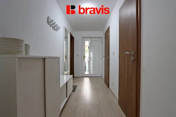 Pronájem rodinného domu 5+kk, ul. Jabloňová, Moravany, Brno-venkov, zahrada, terasa, 2 parkovací místa